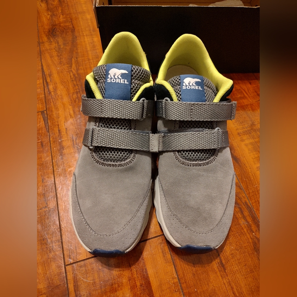 Women's Kinetic Lite Strap Sneaker Size 10.5 Color-Quarry